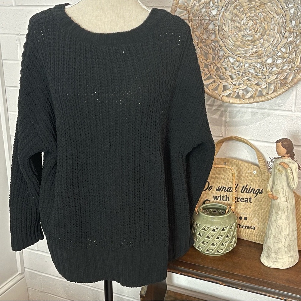American Eagle Black Knit Sweater Size Small